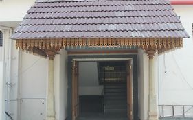 Hotel Saratharajans